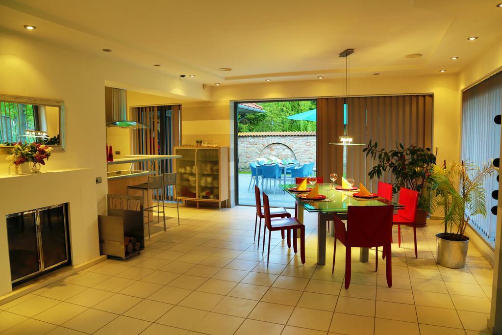 Hajnal Nyaralohaz Villa Balatonfenyves Bagian luar foto